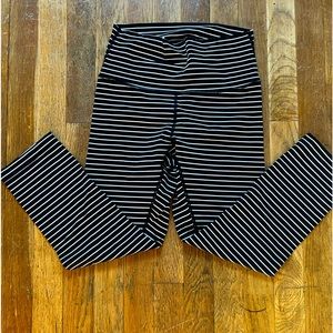 Lululemon Align 23" size 6 striped pant